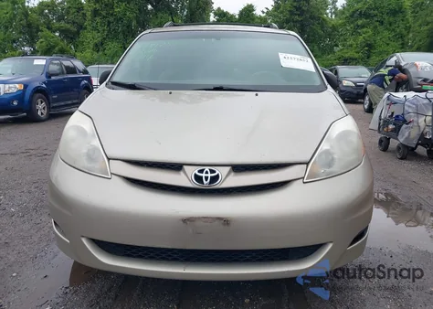 2008 Toyota Sienna Ce z USA, uszkodzony, nr VIN 5TDZK23C88S141135